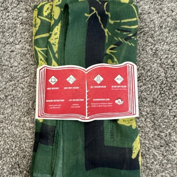 “Ferns” Heading Prints Scarf - Picture 7 of 8